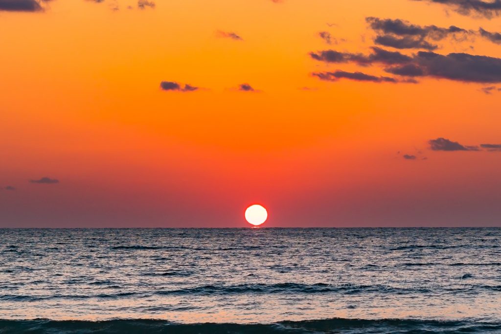 日本海に沈むだるま夕日 だるま太陽 が見られる場所 佐渡島撮影レポ