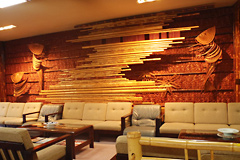 一定要看一下在大厅用竹编装饰的墙壁！