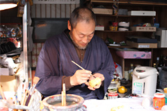 Handmade clay dolls that have taken in the spiritual culture of Sado Island